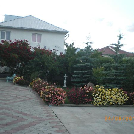 Prestige Guest House Cholpon-Ata Exterior foto